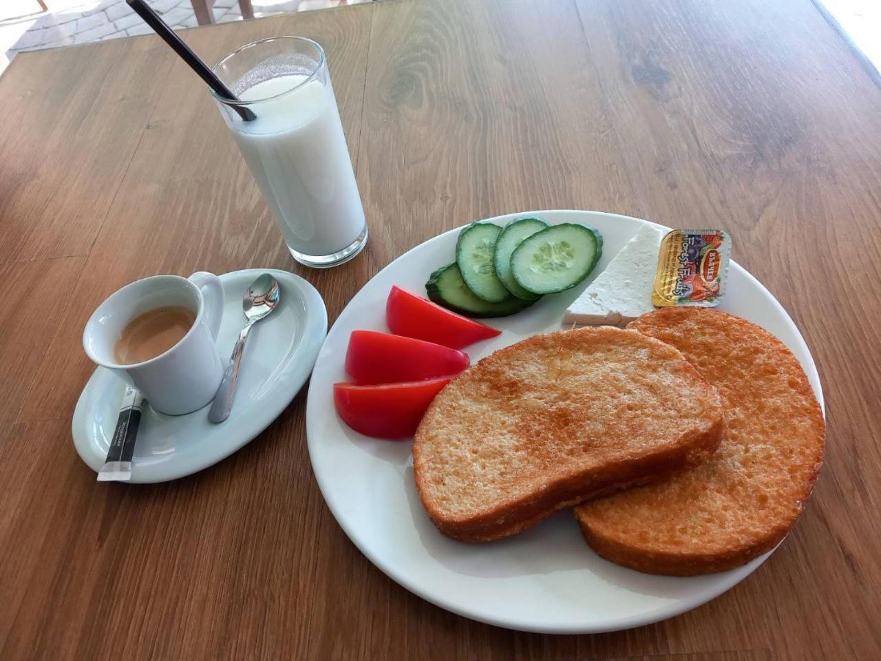 Lecardo Hotel Aheloy Luaran gambar
